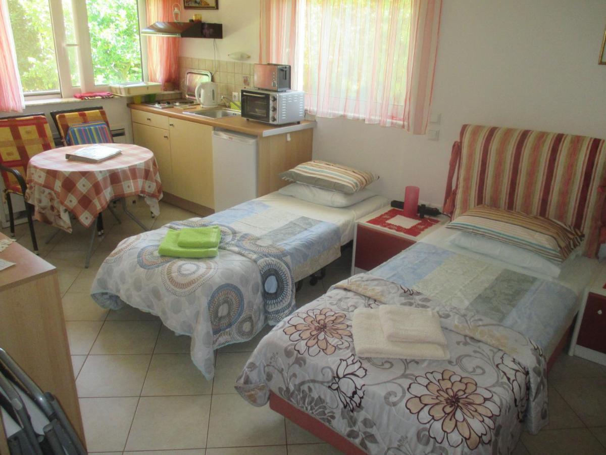 Villa Verde Apart-Hotel Néa Mákri エクステリア 写真