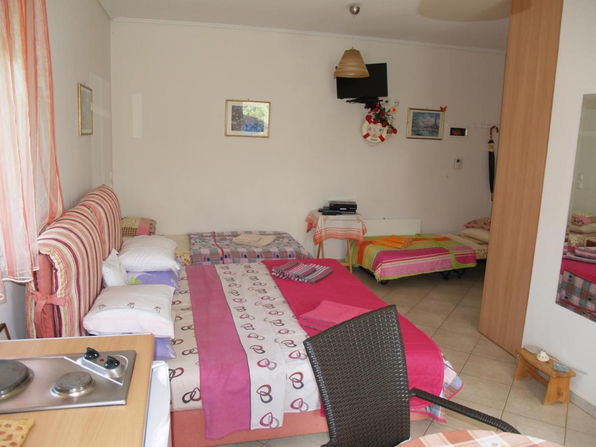Villa Verde Apart-Hotel Néa Mákri エクステリア 写真