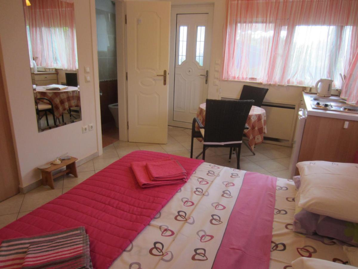 Villa Verde Apart-Hotel Néa Mákri エクステリア 写真