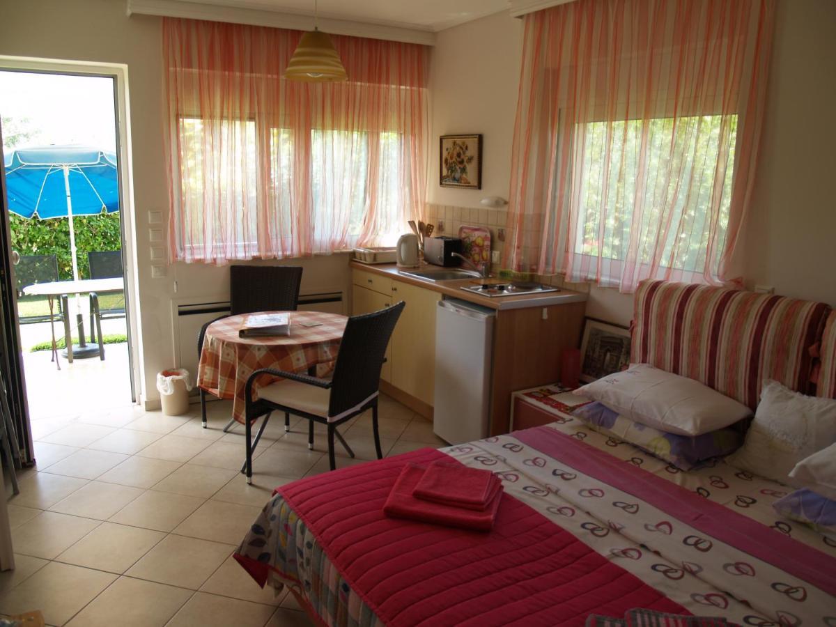 Villa Verde Apart-Hotel Néa Mákri エクステリア 写真