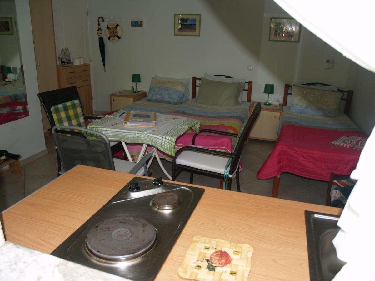 Villa Verde Apart-Hotel Néa Mákri エクステリア 写真